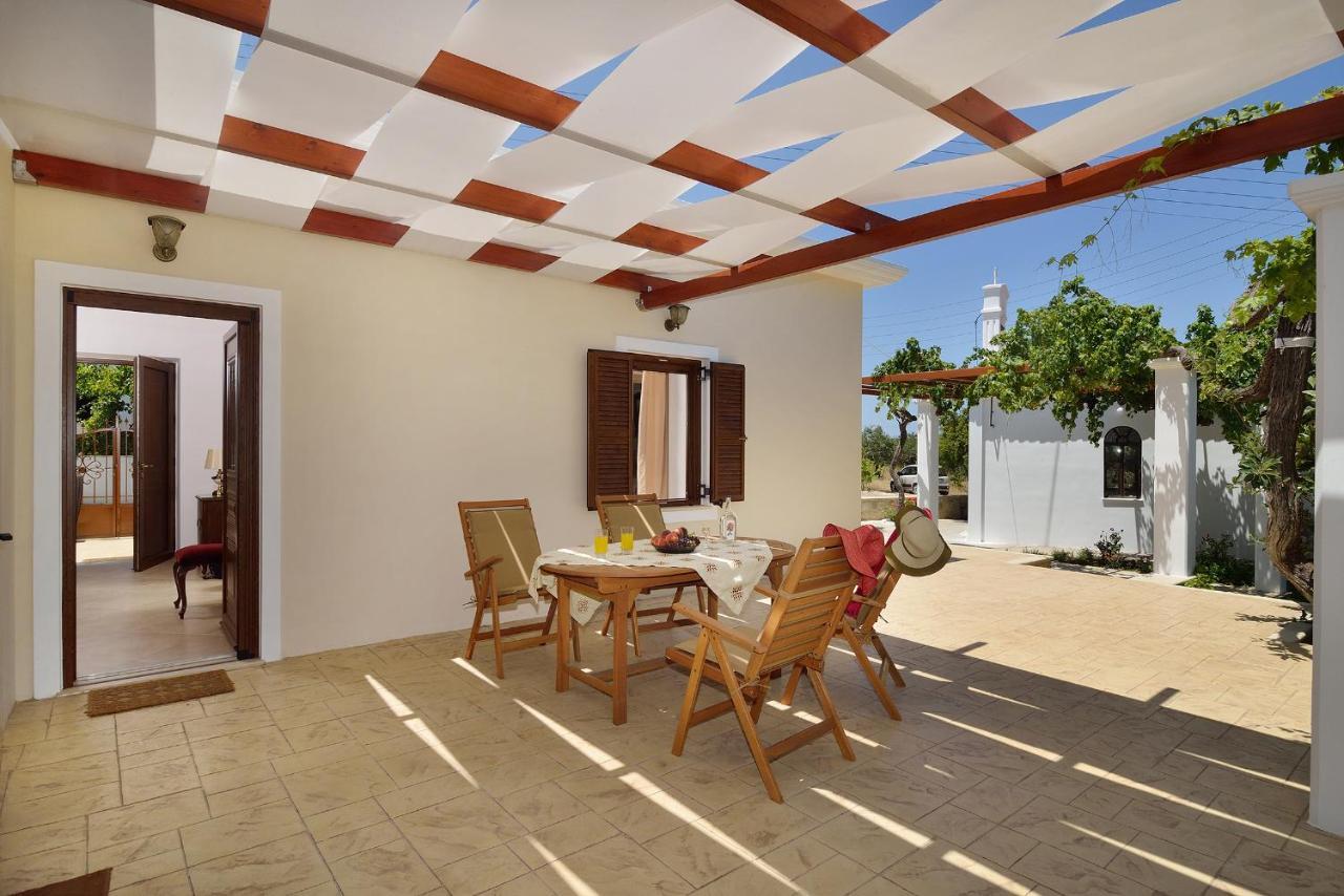 Anna 's House - Garden In Kissamos